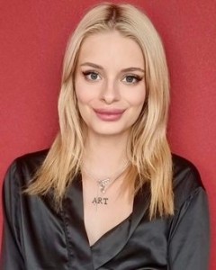 Наоми Лав